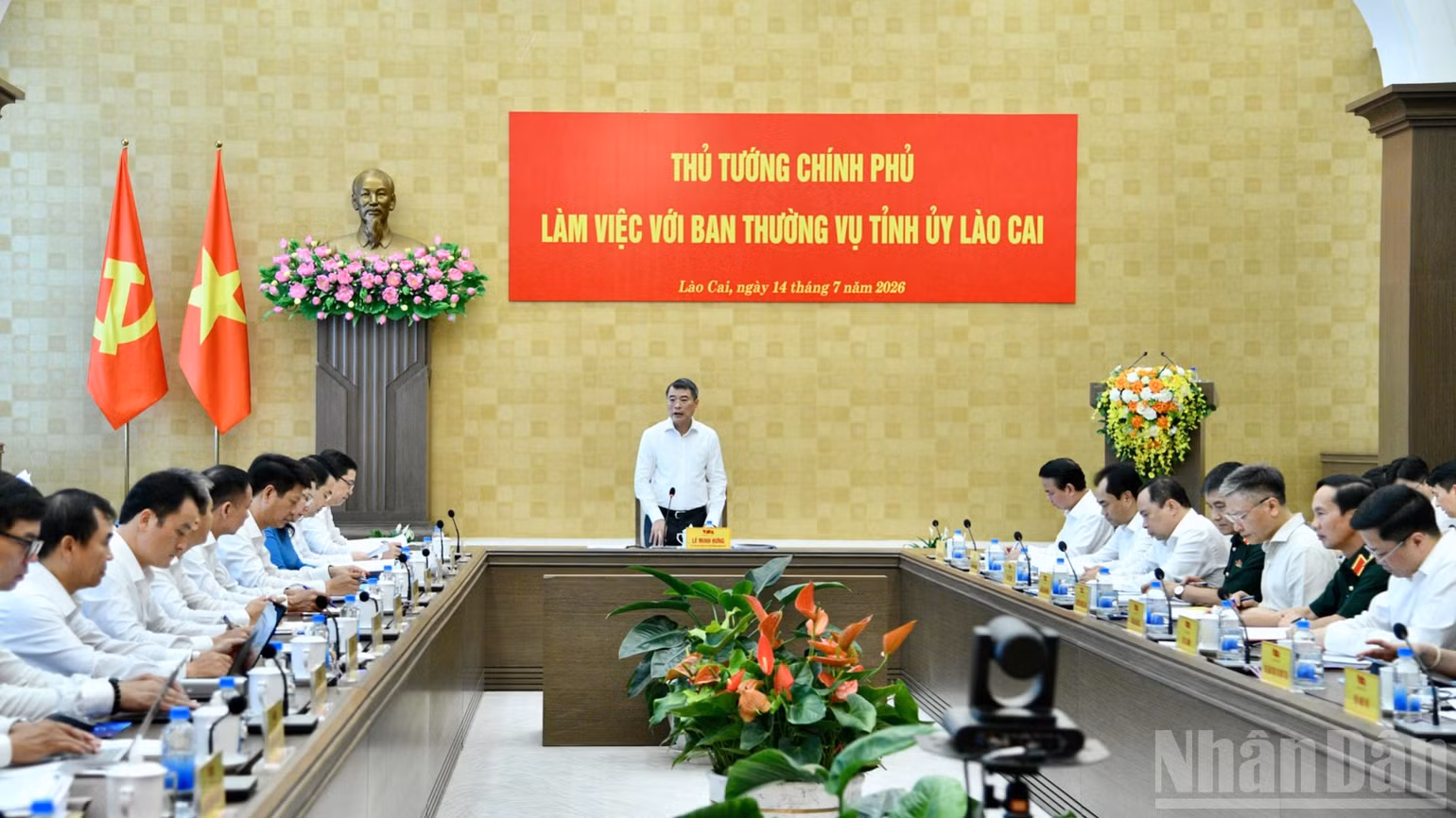 Quang cảnh cuộc làm việc. (Ảnh: THANH GIANG)