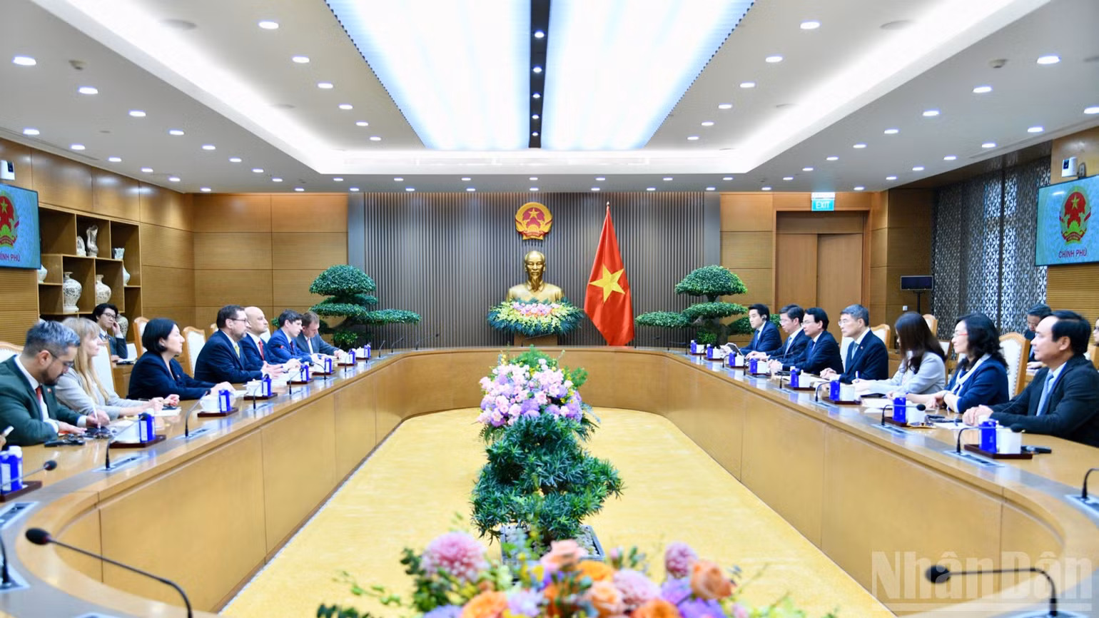 Quang cảnh buổi tiếp. (Ảnh: THANH GIANG)