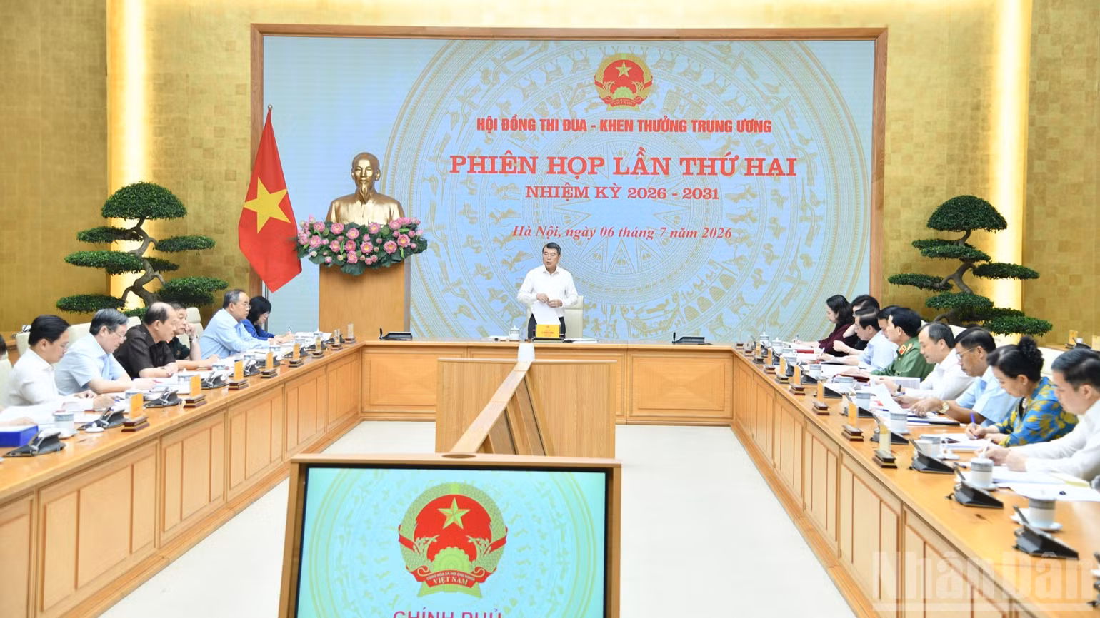 Quang cảnh phiên họp. (Ảnh: THANH GIANG)