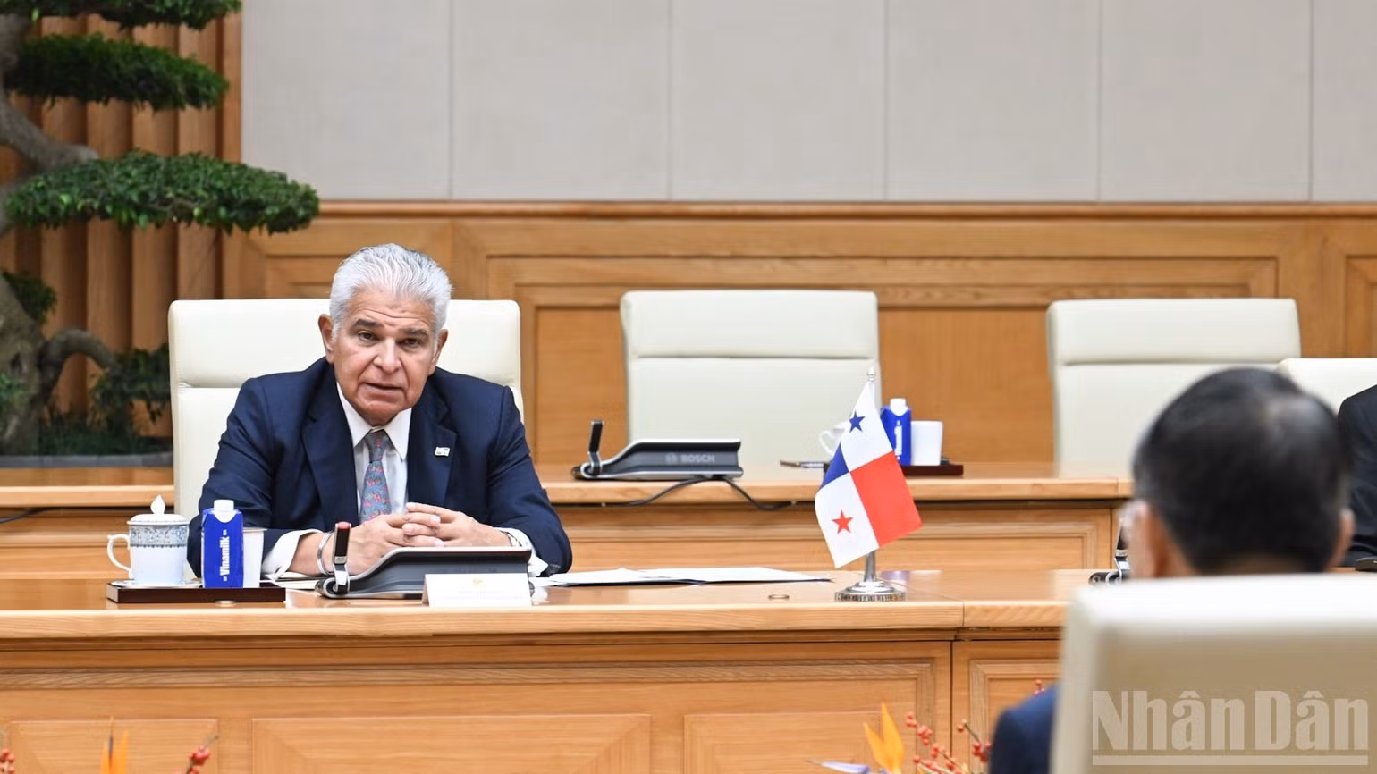 Tổng thống Panama José Raúl Mulino Quintero phát biểu ý kiến tại buổi hội kiến. (Ảnh: TRẦN HẢI)