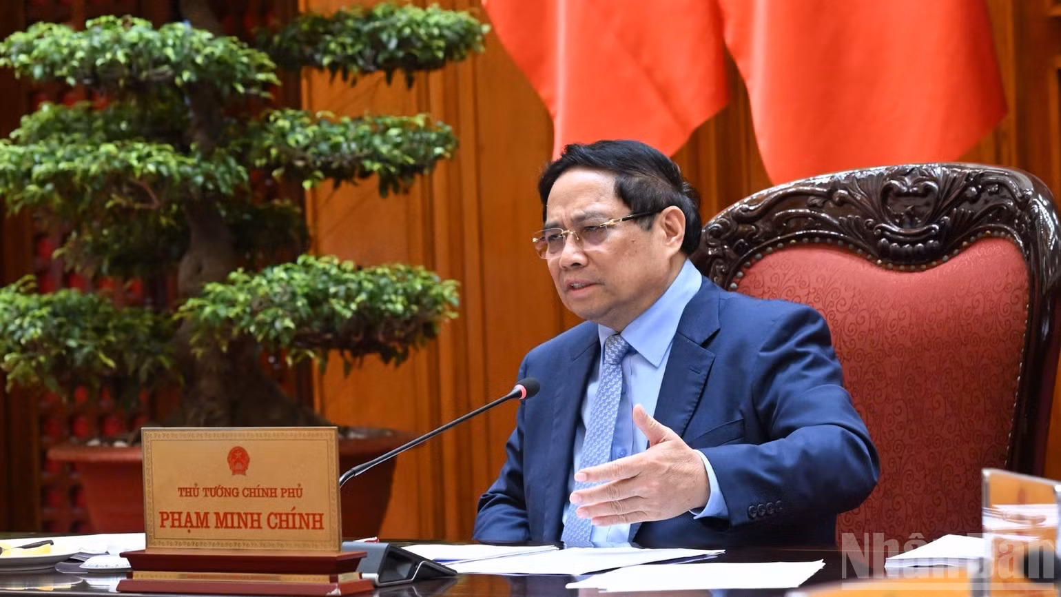 Thủ tướng Chính phủ Phạm Minh Chính phát biểu ý kiến tại cuộc họp. (Ảnh: TRẦN HẢI)