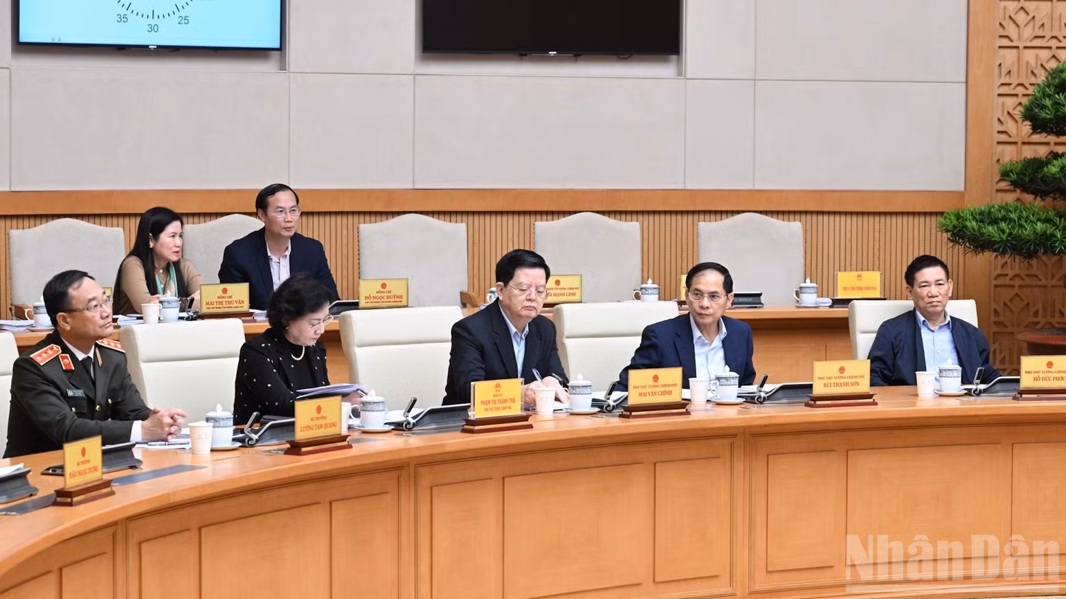 Các Phó Thủ tướng Chính phủ, các đại biểu tham dự phiên họp. (Ảnh: Trần Hải)