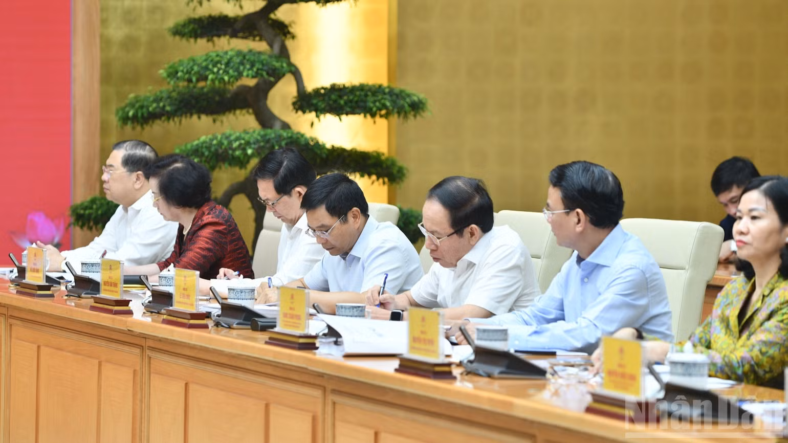 Ban Thường vụ Đảng ủy Chính phủ tham dự Hội nghị. (Ảnh: THANH GIANG)
