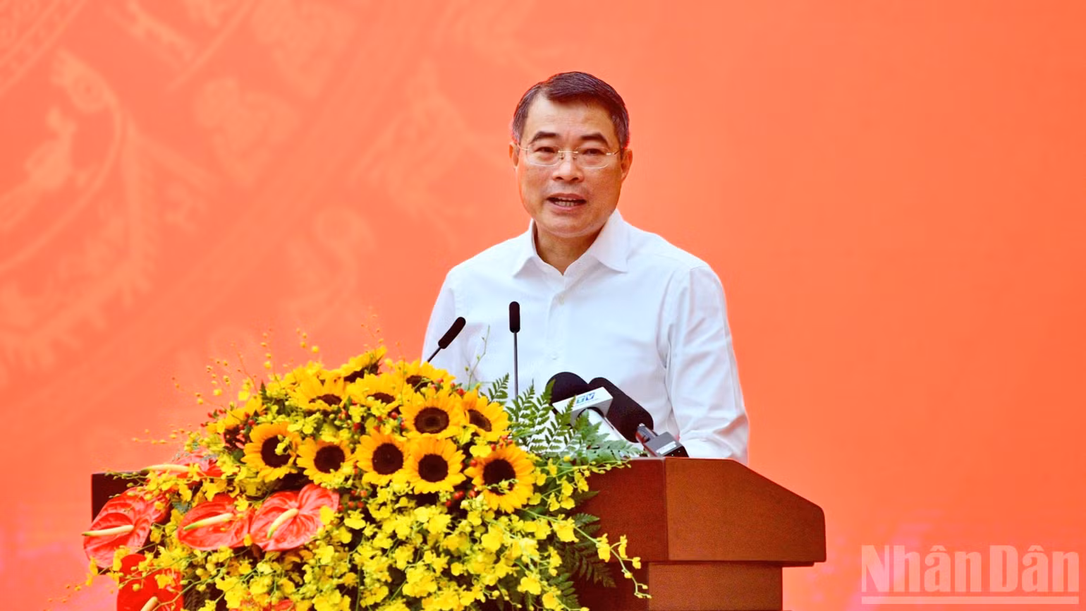 Thủ tướng Lê Minh Hưng khẳng định, Chính phủ cam kết đồng hành cùng Thành phố Hồ Chí Minh xử lý các vấn đề vướng mắc để tạo điều kiện thuận lợi cho Thành phố phát triển.(Ảnh: THANH GIANG)