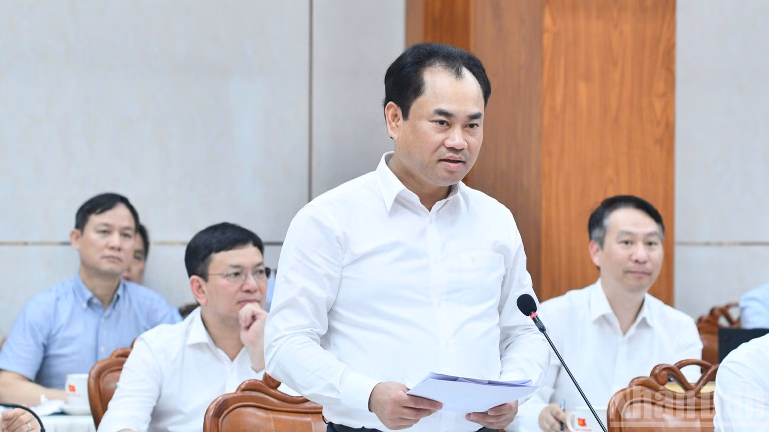 Bộ trưởng Nông nghiệp và Môi trường Trịnh Việt Hùng phát biểu ý kiến tại cuộc làm việc. (Ảnh: Thanh Giang)