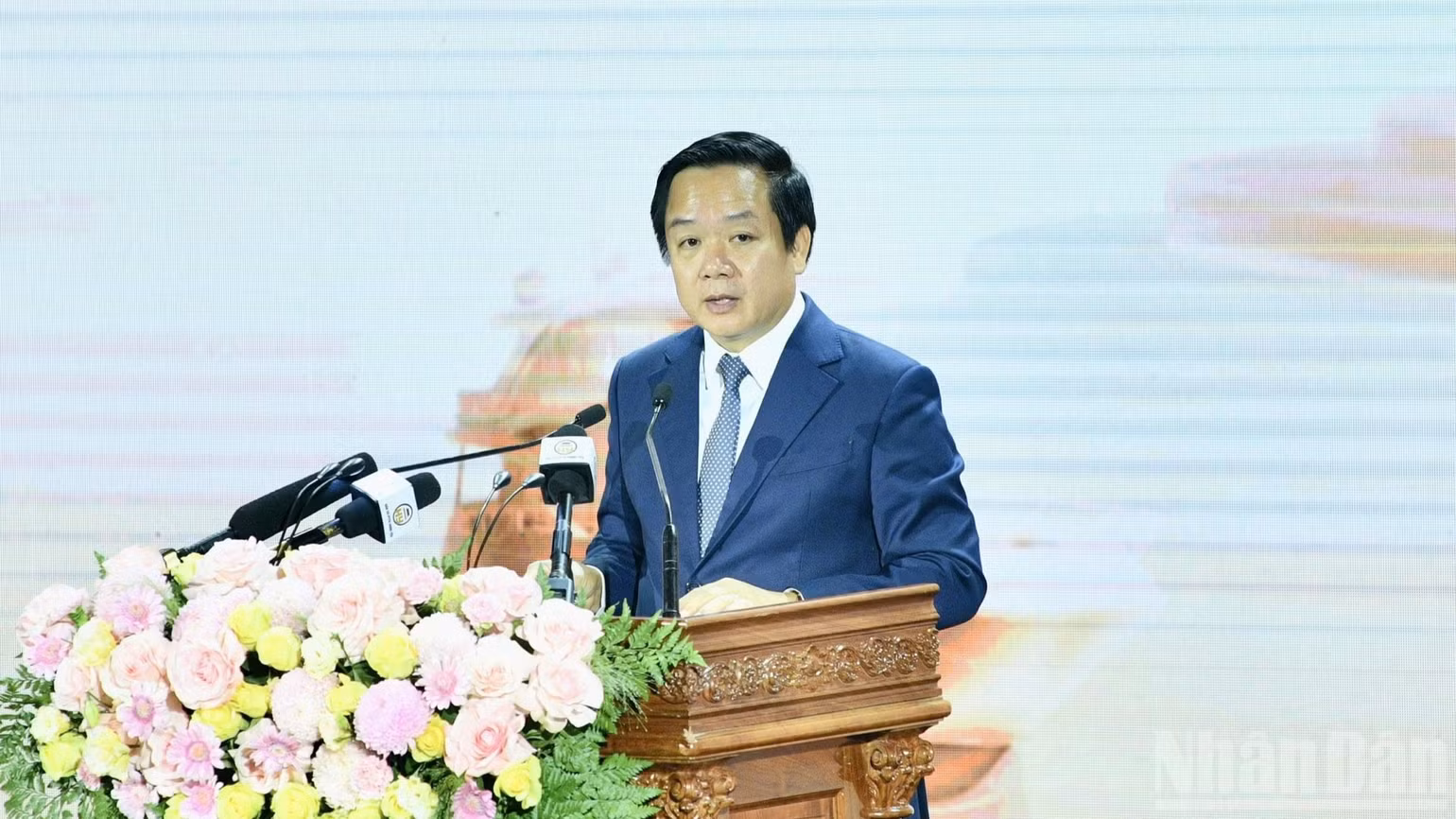 Bí thư Tỉnh ủy Hưng Yên Phạm Quang Ngọc phát biểu ý kiến đáp từ. (Ảnh: THANH GIANG)