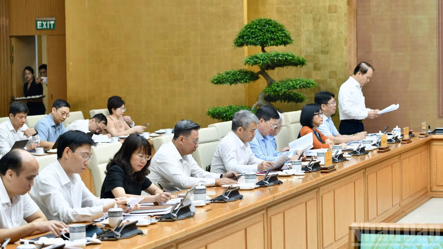 Lãnh đạo Bộ Tư pháp tham dự cuộc làm việc. (Ảnh: THANH GIANG)