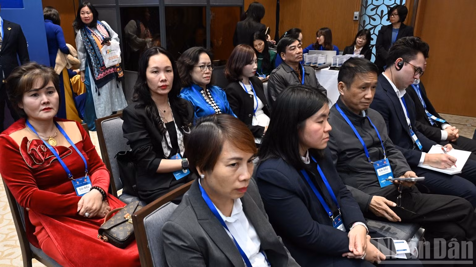 Các đại biểu tham dự Diễn đàn. (Ảnh: Trần Hải)