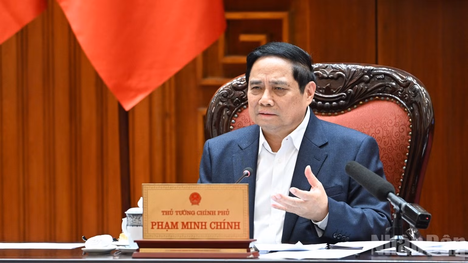Thủ tướng Phạm Minh Chính phát biểu kết luận cuộc họp. (Ảnh: TRẦN HẢI)