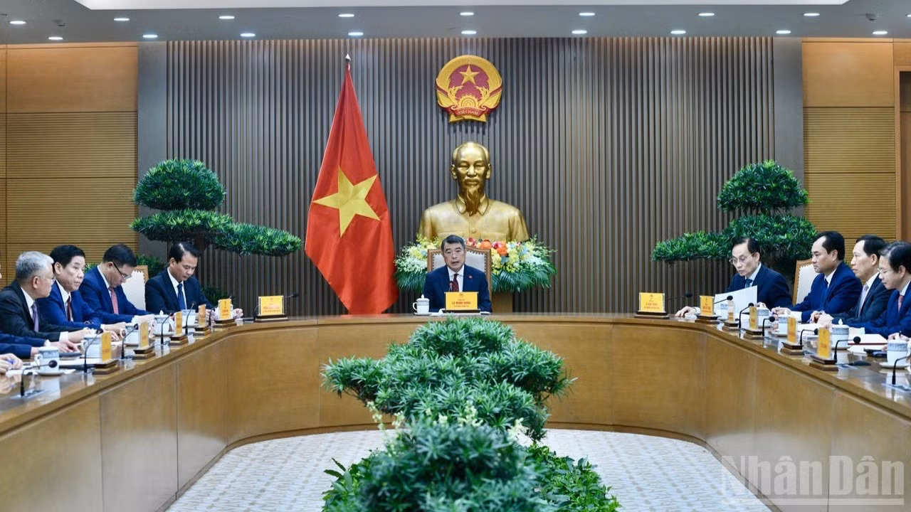 Quang cảnh cuộc điện đàm. (Ảnh: Thanh Giang)