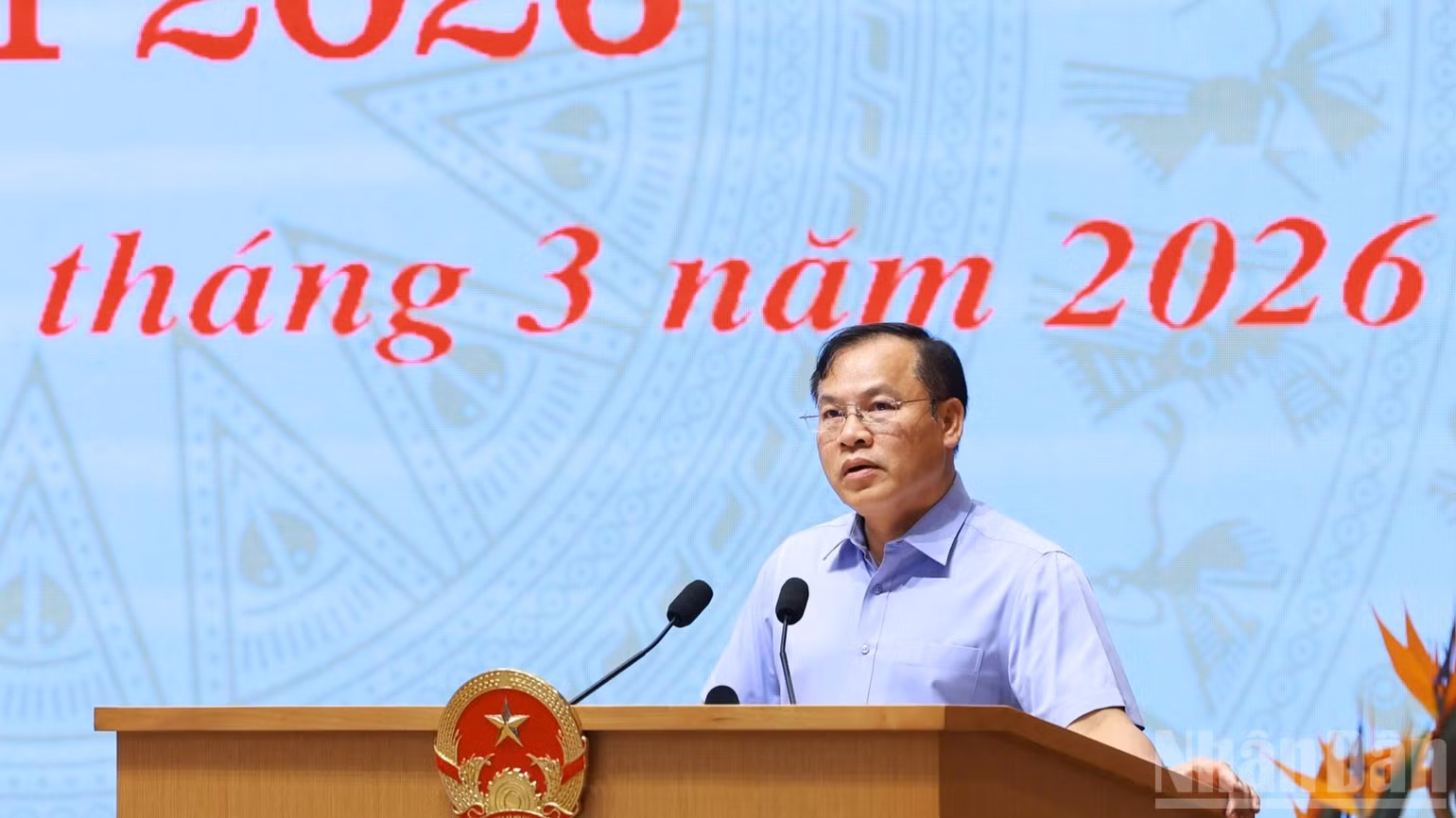 Thứ trưởng Công an Nguyễn Văn Long phát biểu ý kiến tại phiên họp. (Ảnh: Trần Hải)