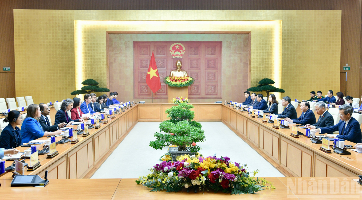 Quang cảnh buổi tiếp. (Ảnh: THANH GIANG)