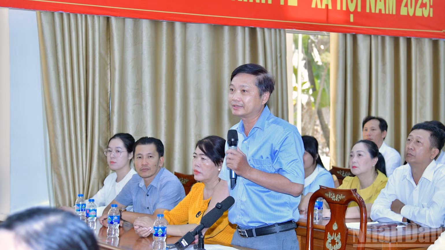 Đại diện cử tri thành phố Cần Thơ kiến nghị tới Thủ tướng Phạm Minh Chính, Đoàn đại biểu Quốc hội thành phố nhiều vấn đề liên quan lĩnh vực giáo dục đào tạo và y tế. (Ảnh THANH GIANG)