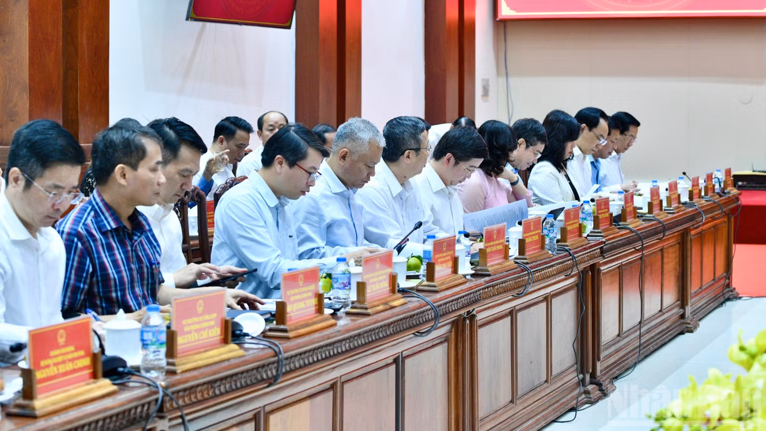 Lãnh đạo các bộ, ngành Trung ương tham dự cuộc làm việc. (Ảnh: THANH GIANG)