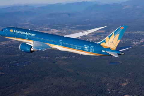 Tính đến hết tháng 9/2026, Vietnam Airlines thực hiện hơn 122.000 chuyến bay, vận chuyển hơn 20 triệu lượt hành khách. (Ảnh: NGỌC MINH)