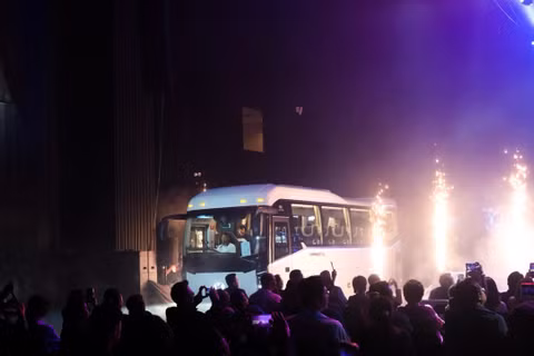 Các dòng xe bus của Kim Long Motor ra mắt thị trường Thái Lan chiều 15/9. (Ảnh: Kim Long)