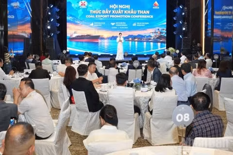 Hội nghị bàn giải pháp thúc đẩy xuất khẩu than năm 2026 và các năm tiếp theo. (Ảnh: NGHĨA LÂN)