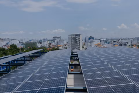 Ngành điện Thành phố Hồ Chí Minh bổ sung tiện ích trên app EVNHCMC để khách hàng thuận tiện trong tra cứu về điện mặt trời mái nhà. (Ảnh: CTV)