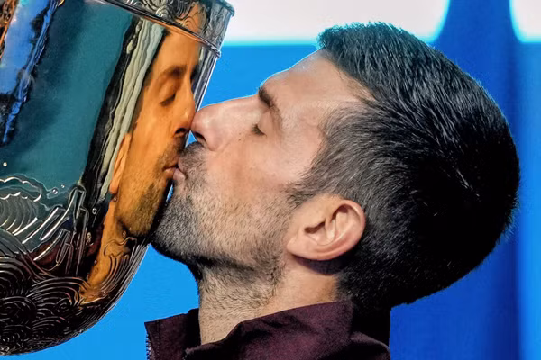 Huyền thoại Djokovic