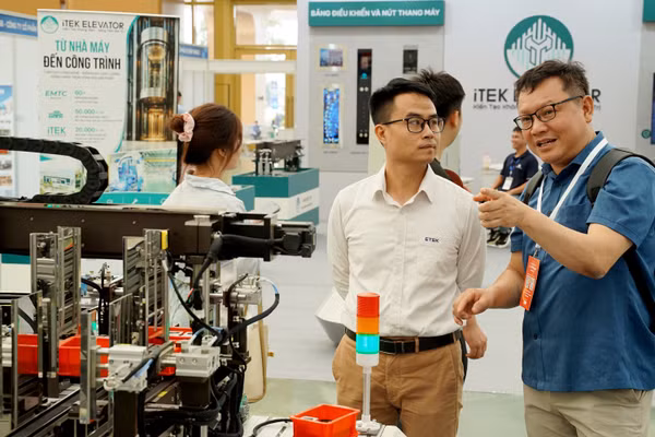 Sản phẩm công nghệ được các doanh nghiệp quan tâm tại Triển lãm công nghệ. Ảnh: NGUYỆT ANH