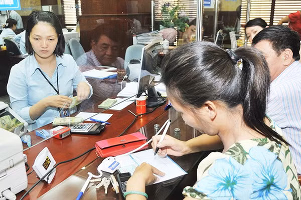 Lãi suất ưu đãi vay mua nhà tại 17 ngân hàng hiện dao động từ 7-13,2%/năm. Ảnh: NAM HẢI