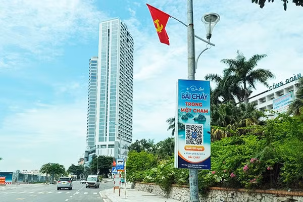 Quét mã để khám phá du lịch ở phường Bãi Cháy, tỉnh Quảng Ninh.