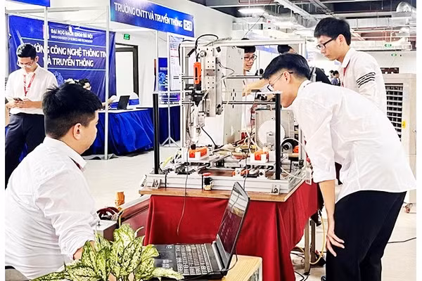 Các trường đại học cần chuyên gia hướng dẫn các nhóm nghiên cứu khoa học. 