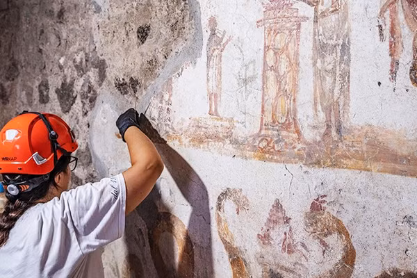 Phục dựng dinh thự cổ ở Pompeii