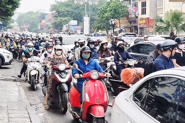 Hà Nội đã xử lý 44/51 điểm ùn tắc giao thông