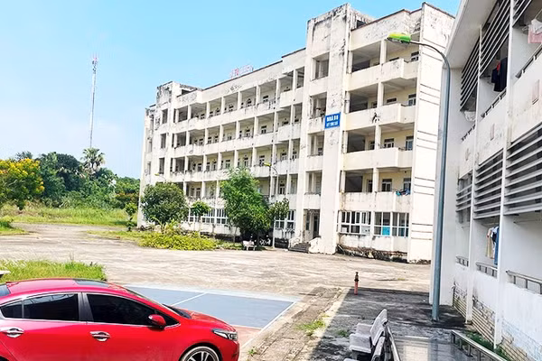 Trường đại học Khoa học (thuộc Đại học Thái Nguyên) sửa chữa hai tòa ký túc xá tại cơ sở 2 (Trường cao đẳng Luật miền bắc cũ), giải quyết chỗ ở cho 1.000 sinh viên.