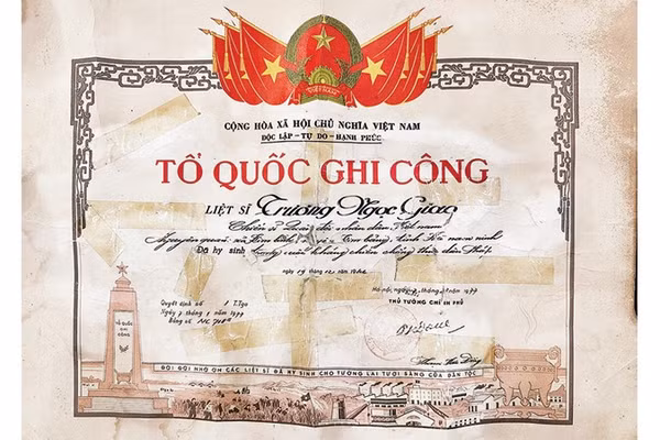 Bằng ghi công liệt sĩ Trương Ngọc Giao.
