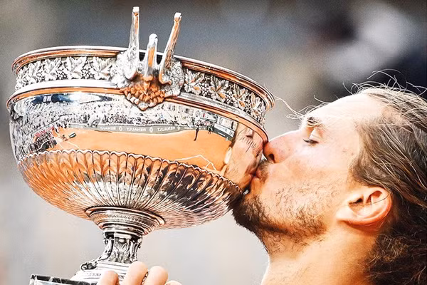 Chỉ trong 3 tháng Zverev đã sở hữu hai danh hiệu là Roland Garros và US Open.
