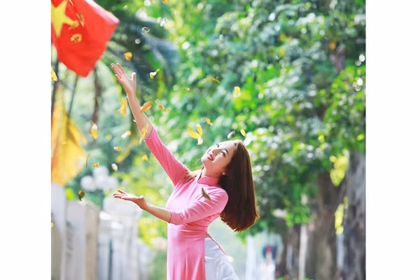 Đón thu. Ảnh: HẢI ANH