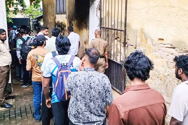 Sri Lanka trục xuất nhiều người nước ngoài bị nghi ngờ liên quan tội phạm mạng. Ảnh: AFP