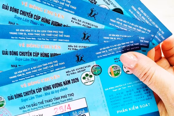 Những tấm vé không có số hàng, số ghế đã tạo nên nhiều sự thú vị tại Giải Bóng chuyền Cúp Hùng Vương 2026.