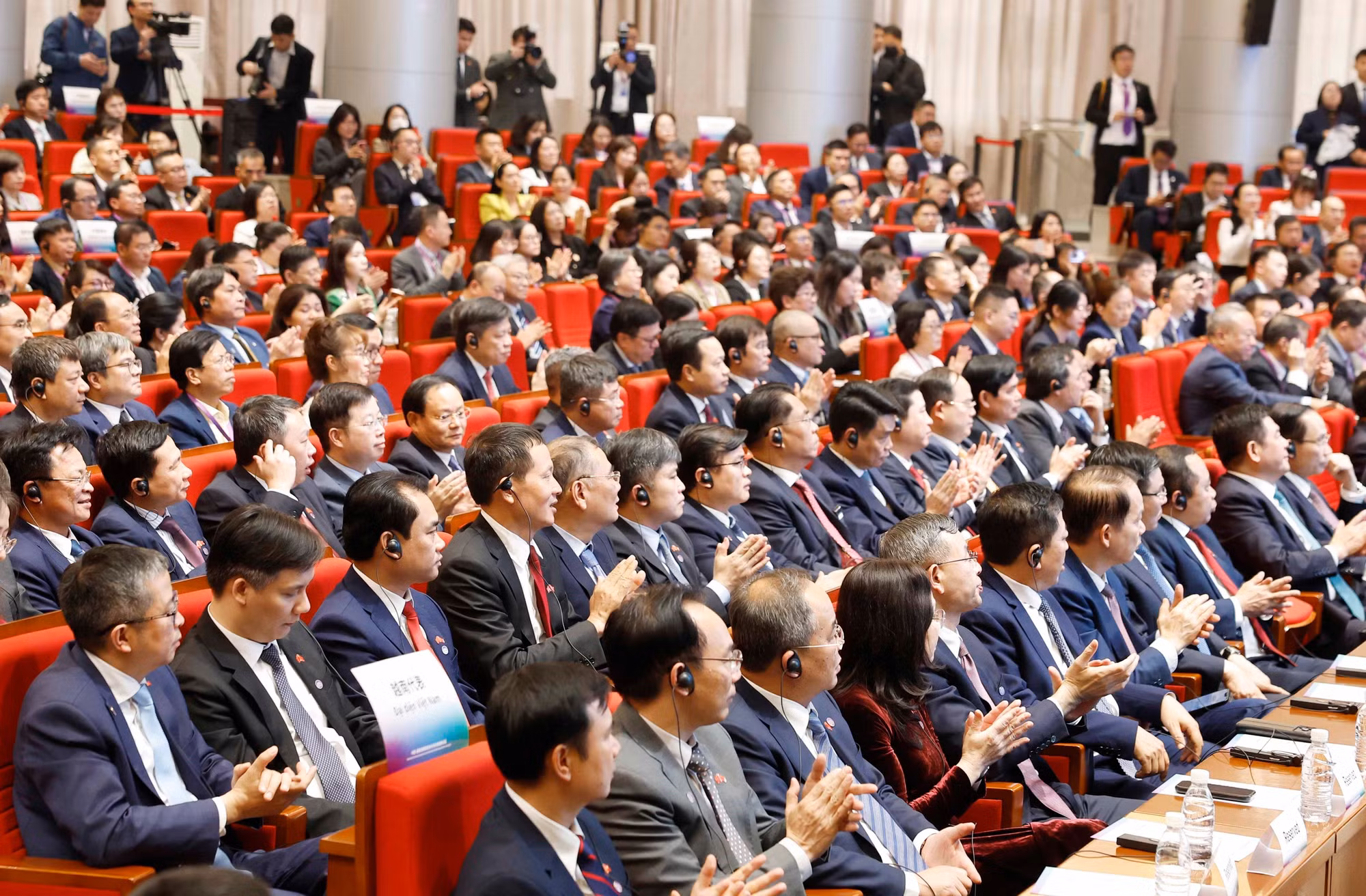 vna-potal-tong-bi-thu-chu-tich-nuoc-tham-va-phat-bieu-chinh-sach-tai-dai-hoc-thanh-hoa-trung-quoc-8700664.jpg