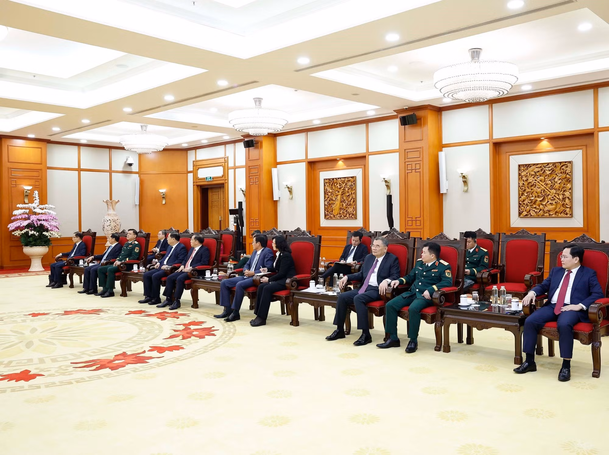 vna-potal-tong-bi-thu-to-lam-tiep-bo-truong-chien-tranh-hoa-ky-pete-hegseth-8381900.jpg