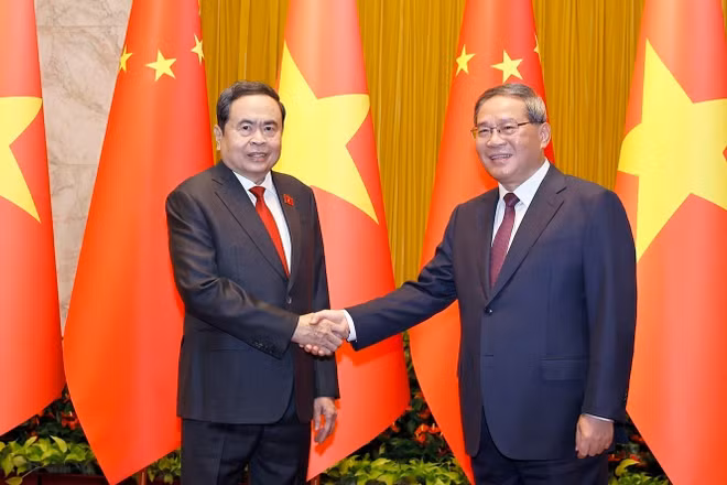 Chủ tịch Quốc hội Trần Thanh Mẫn hội kiến Thủ tướng Trung Quốc Lý Cường ngày 12/10. (Ảnh: TTXVN)