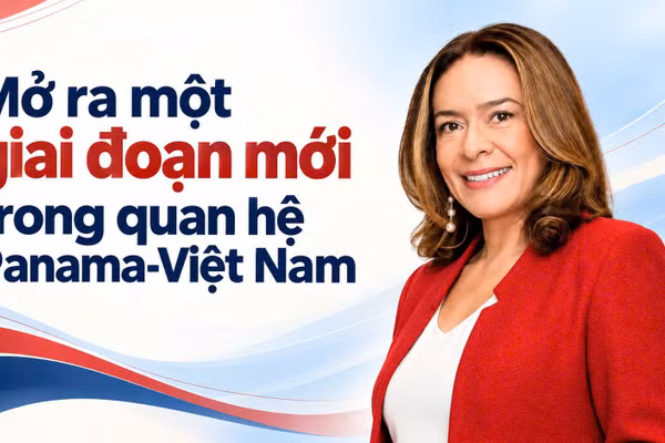 Đại sứ nước Cộng hòa Panama tại Việt Nam Yayla Modes.