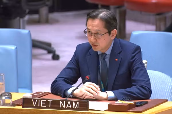 Đại sứ Đỗ Hùng Việt phát biểu tại phiên họp. (Ảnh: Phái đoàn Thường trực Việt Nam tại Liên hợp quốc cung cấp)