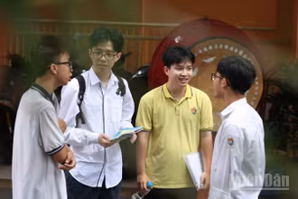 Thí sinh trong buổi thi tốt nghiệp THPT năm 2025, sáng 27/6 (Ảnh: ĐẠI THẮNG)