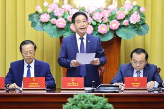Phó Chủ nhiệm Văn phòng Chủ tịch nước Phạm Thanh Hà chủ trì Họp báo. (Ảnh: TTXVN)