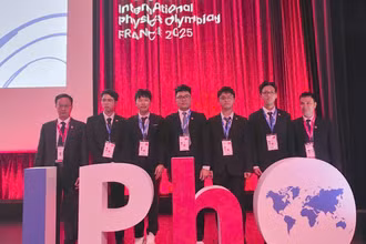 Đội tuyển quốc gia Việt Nam tham dự IPhO 2025. 