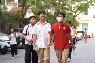 Thí sinh dự Kỳ thi tuyển sinh vào lớp 10 Trường THPT chuyên Khoa học Tự nhiên năm học 2025-2026 (Ảnh: HUS)