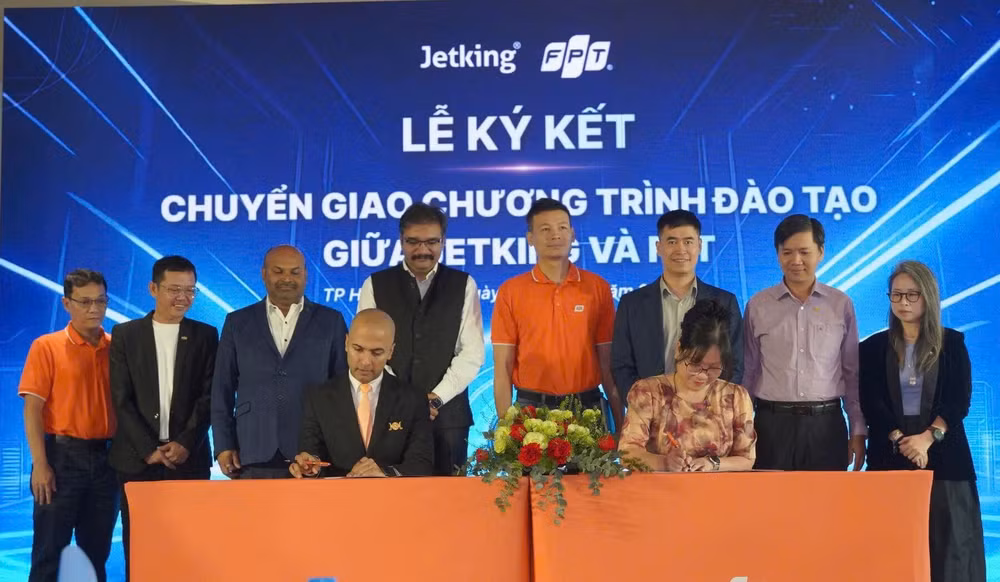 le-ky-ket-hop-tac-giua-jetking-va-fpt.jpg
