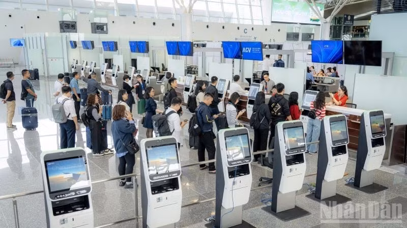 Từ ngày 4 đến 6/12/2025, Cảng hàng không quốc tế Nội Bài tổ chức chạy thử các chuyến bay giả định, có sự tham gia của 80 cán bộ, công nhân viên các bộ phận liên quan.