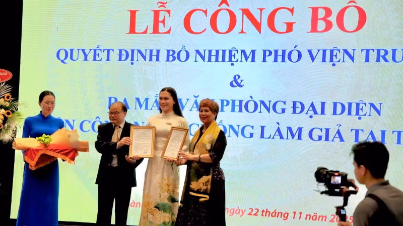 Hiệp hội Chống hàng giả và Bảo vệ thương hiệu Việt Nam tổ chức Lễ ra mắt Văn phòng đại diện Viện Công nghệ Chống làm giả tại Thành phố Hồ Chí Minh.