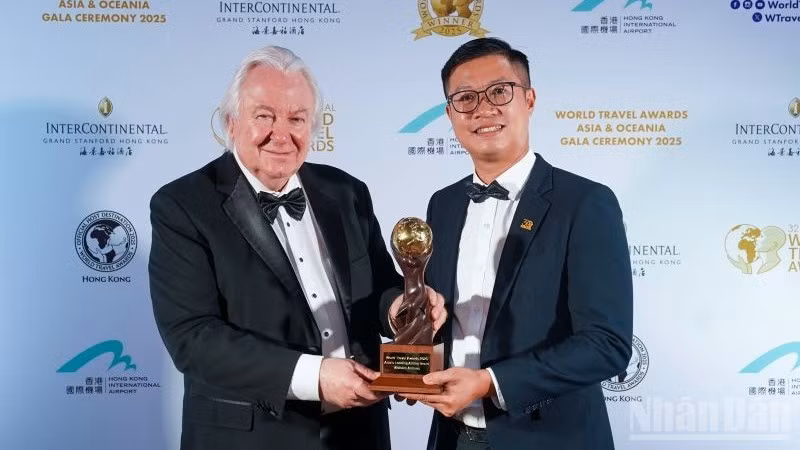 Vietnam Airlines tiếp tục khẳng định vị thế tiên phong của hãng hàng không quốc gia khi được vinh danh tại 3 hạng mục giải thưởng World Travel Awards (WTA) châu Á 2025.
