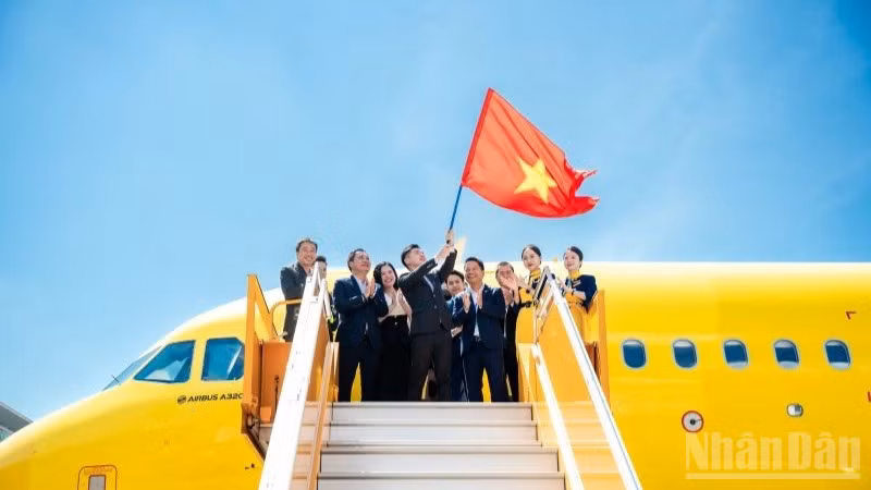 Vietravel Airlines chính thức đón tàu bay Airbus A320 thuộc sở hữu của hãng, đánh dấu bước tiếp theo trong hành trình tăng cường năng lực khai thác và phát triển bền vững.