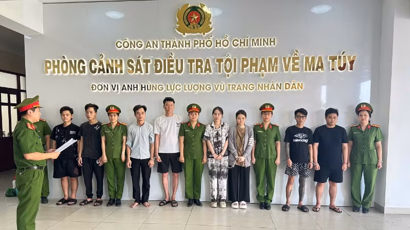 Các đối tượng tại cơ quan chức năng. (Ảnh: Công an cung cấp)